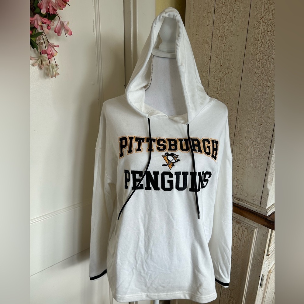 Reebok White NHL Penguins Hoodie